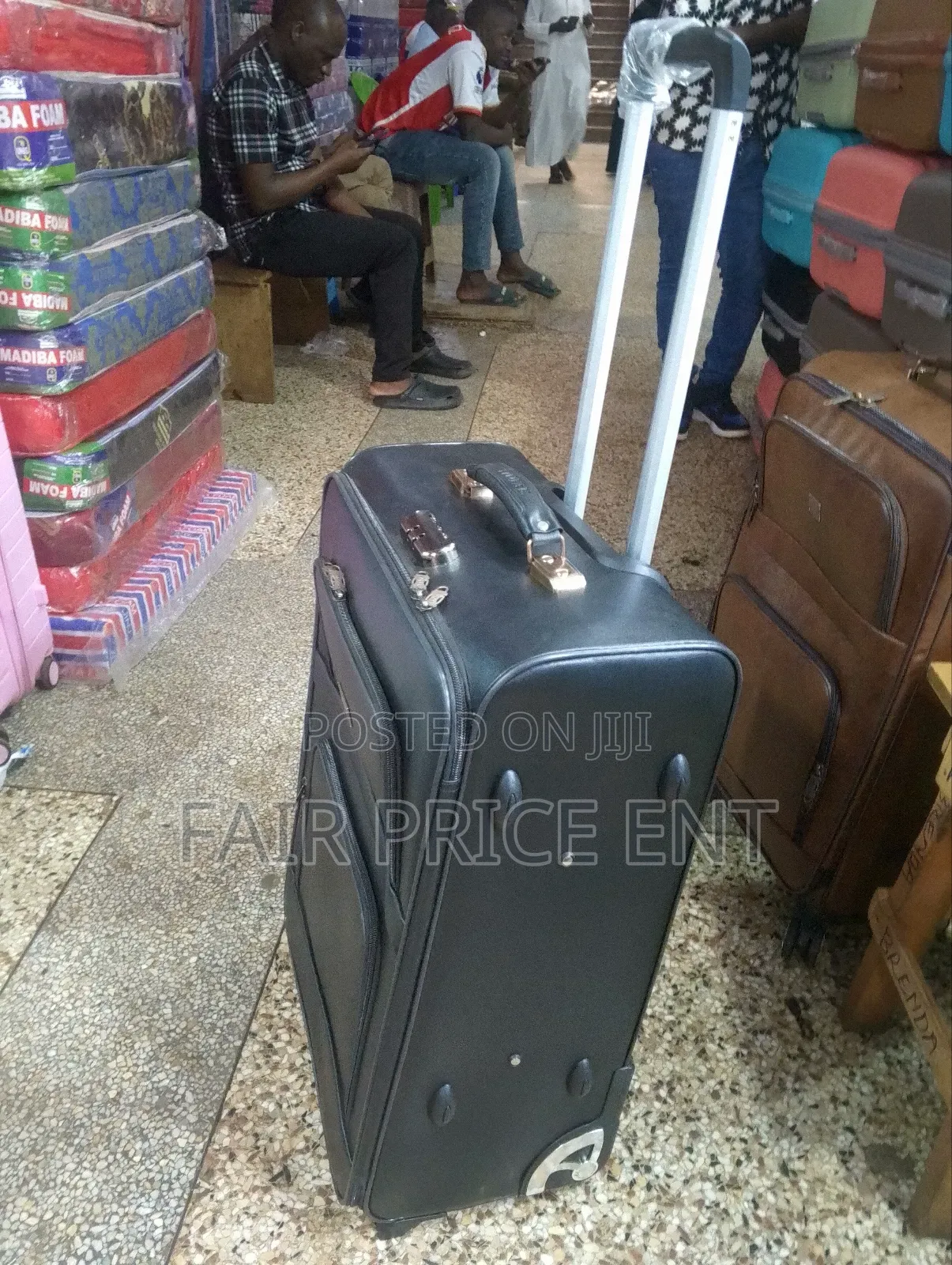 Original Leather Suitcases. Medium.( Black)