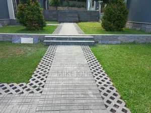 Paver Layer/Installer