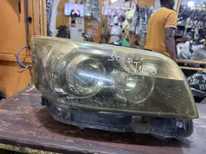 Toyota Rumion Xenon Headlight