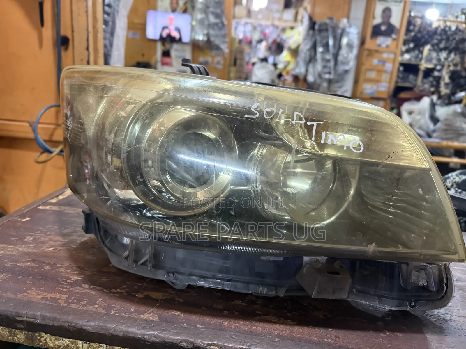 Toyota Rumion Xenon Headlight
