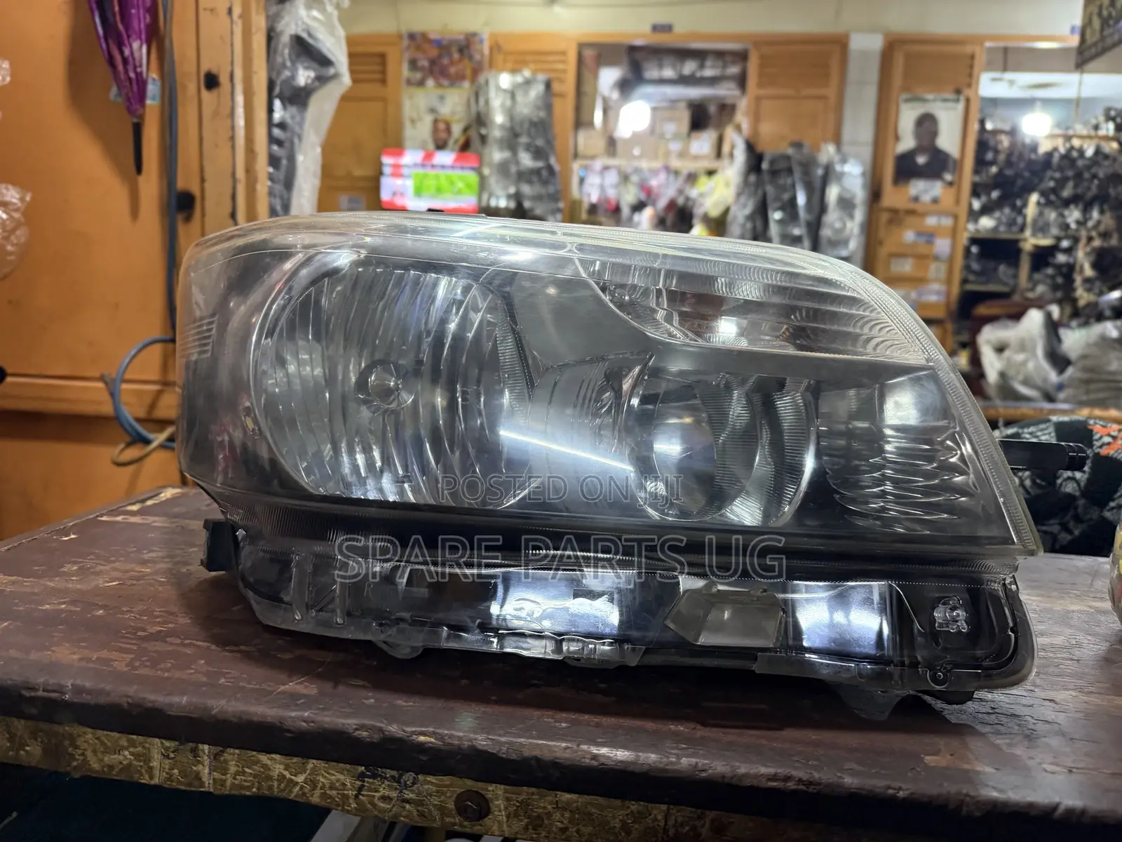 Toyota Rumion Headlamp