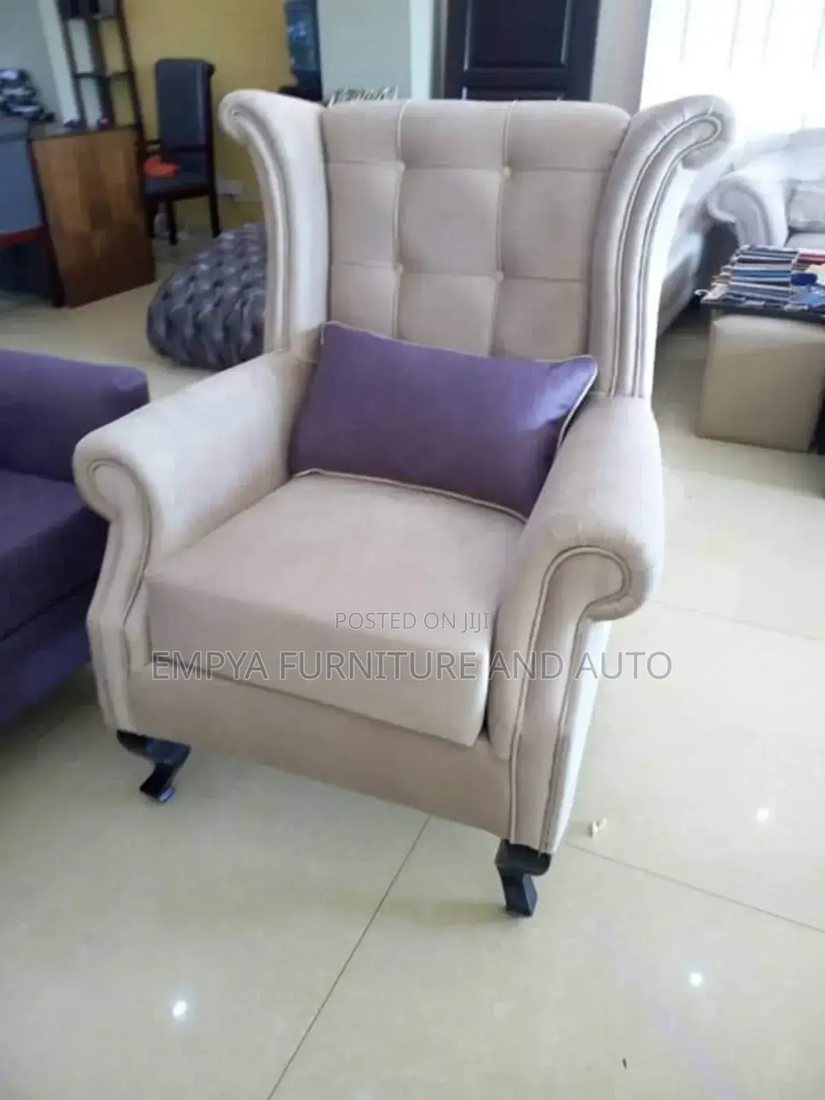 Single Sofa Cream