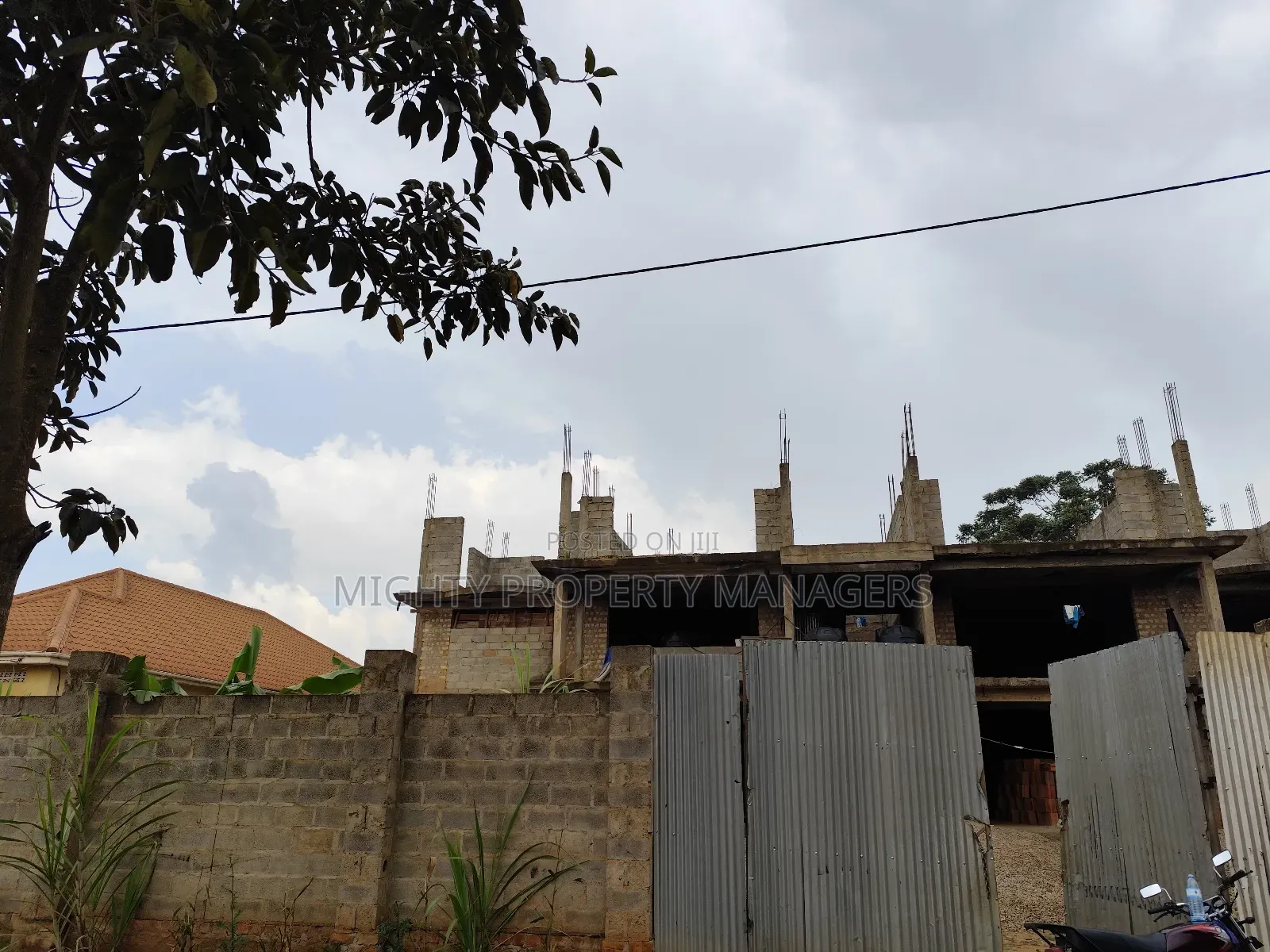 8bdrm Apartment in Kasagati, Central Division for sale