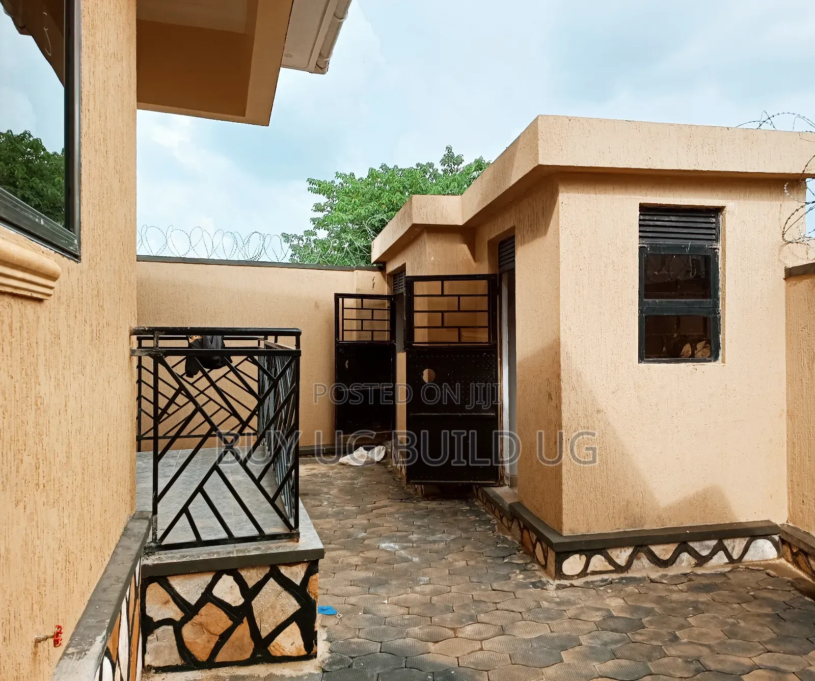 3bdrm Bungalow in Kira for rent