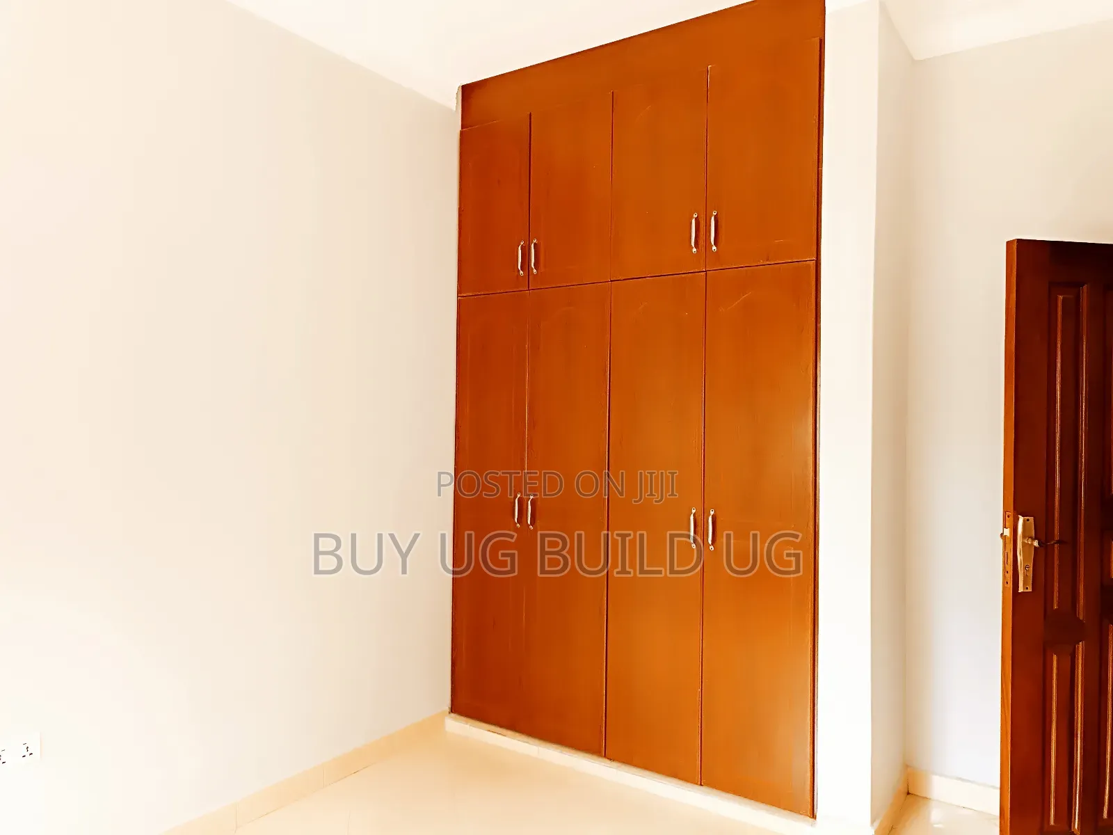 4bdrm Bungalow in Kira Mamelto Road for rent