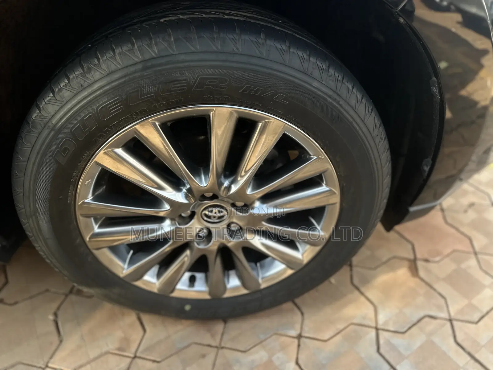 Toyota Harrier 2.0 2015 Black