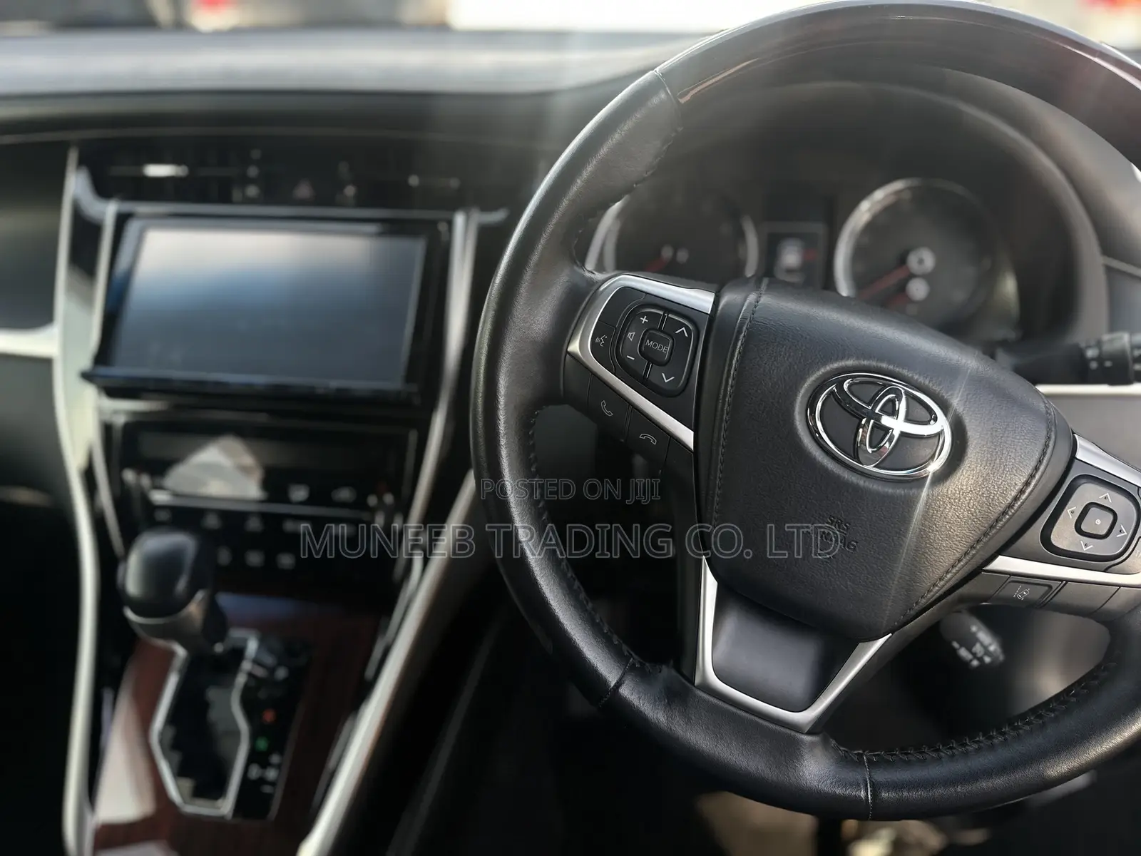 Toyota Harrier 2.0 2015 Black