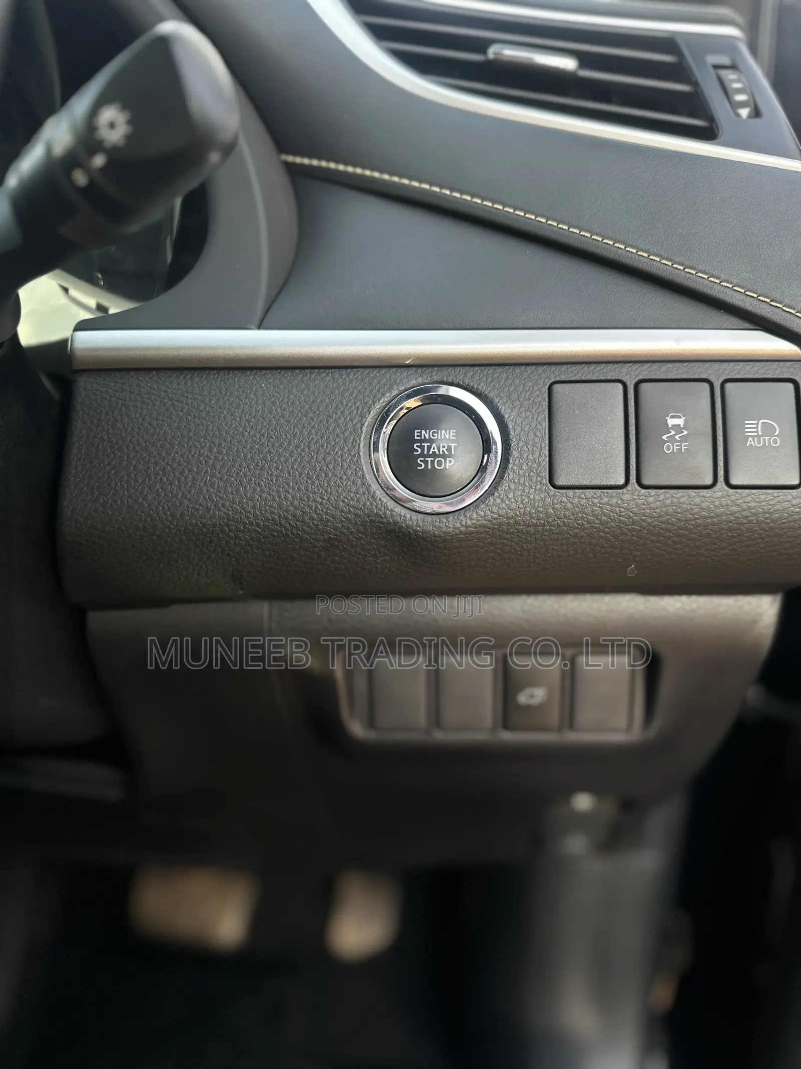 Toyota Harrier 2.0 2015 Black