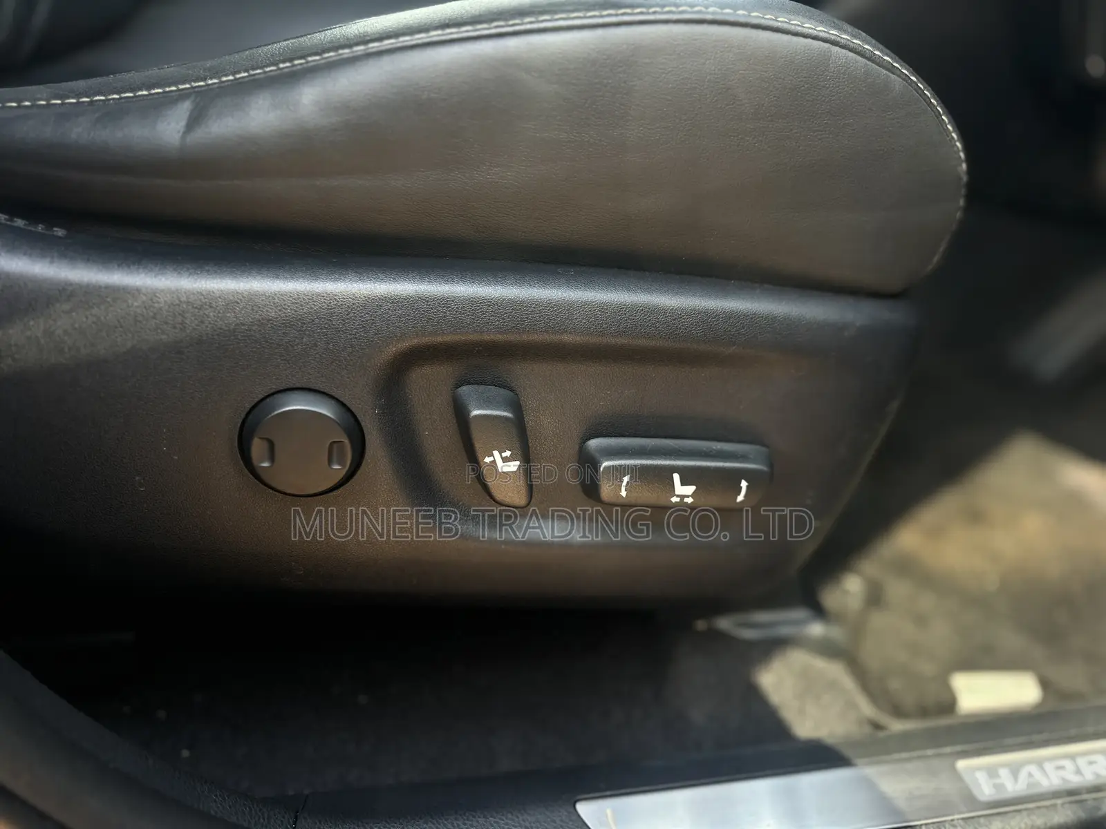 Toyota Harrier 2.0 2015 Black
