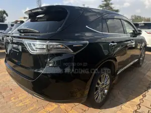 Toyota Harrier 2.0 2015 Black