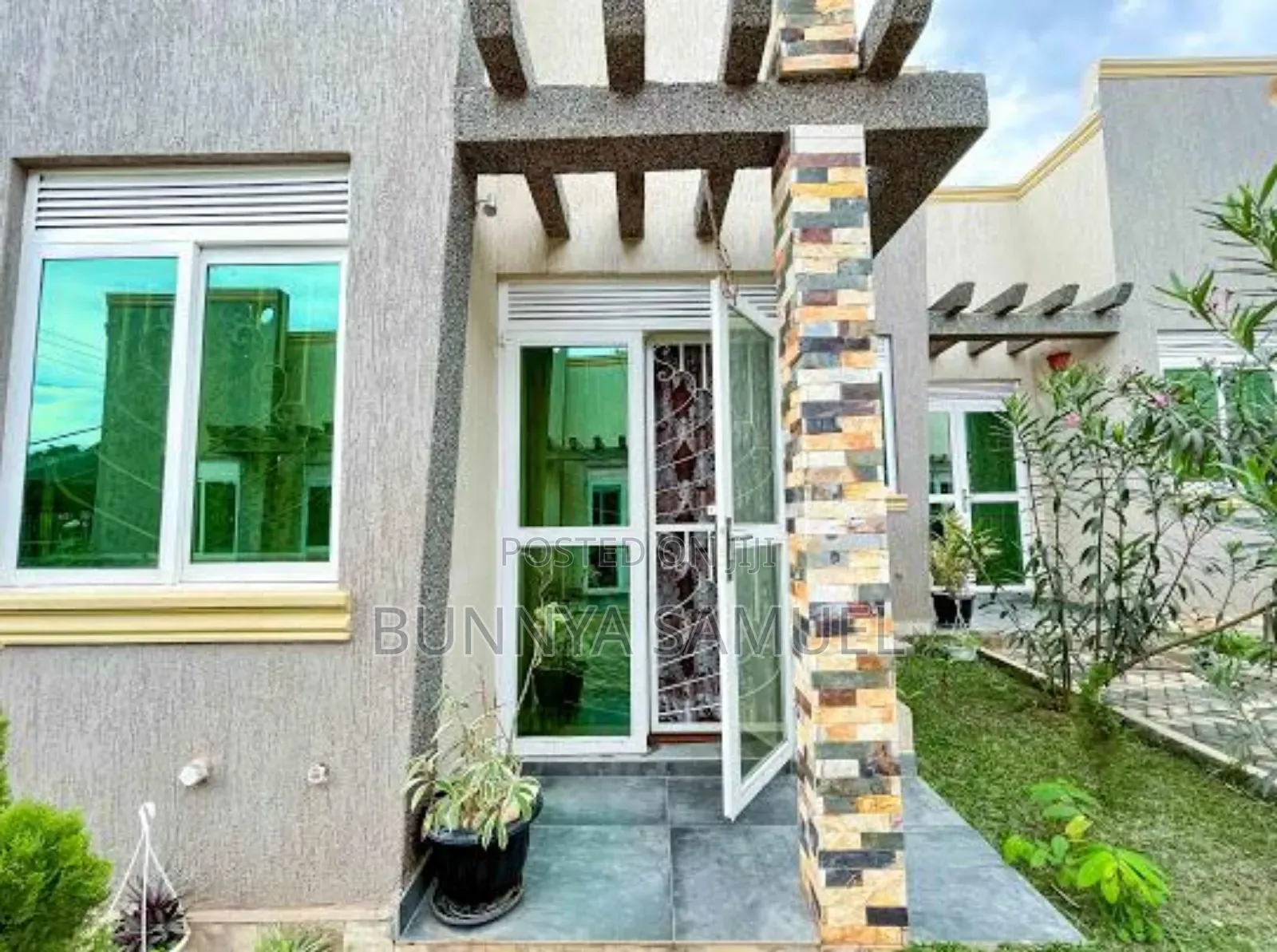 Furnished 1bdrm Apartment in Hillcrest Apartments, Central Division