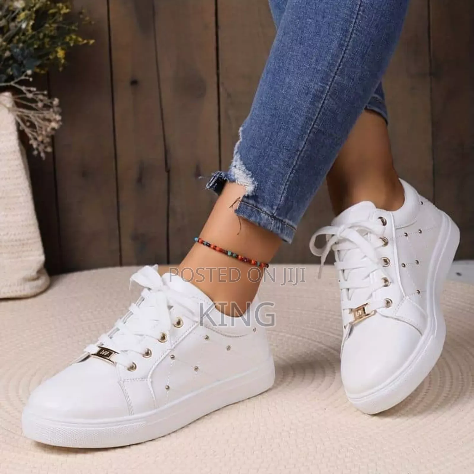 Insured Ultimate Sneakers. Ladies