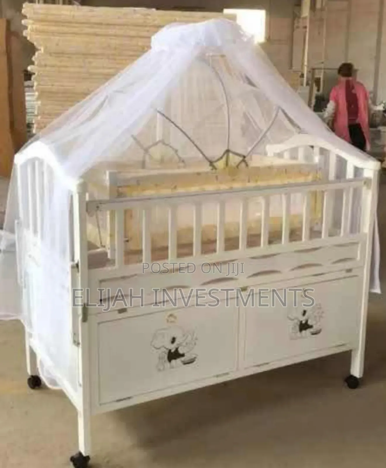 Premium Adjustable Baby Eco Wooden Crib With Drawers
