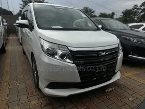 Toyota Noah 2.0 AWD (8 Seater) 2015 White