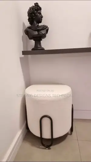 Round Decorative Pouf/ Stool/Chair for Living Room/Reception