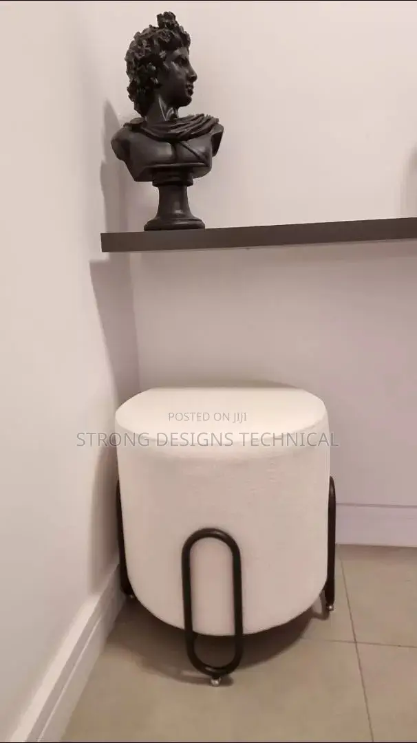 Round Decorative Pouf/ Stool/Chair for Living Room/Reception