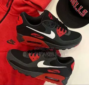 Photo - Nike Airmax