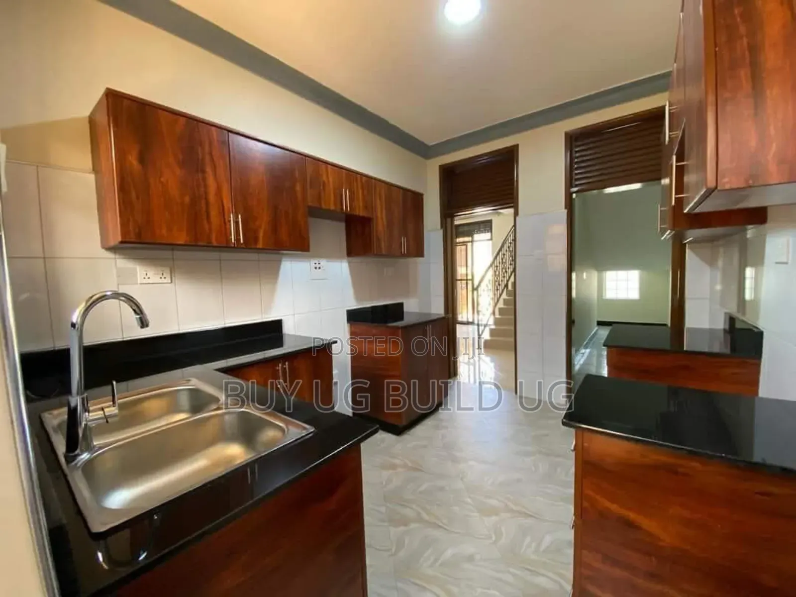 3bdrm Duplex in Kira for rent