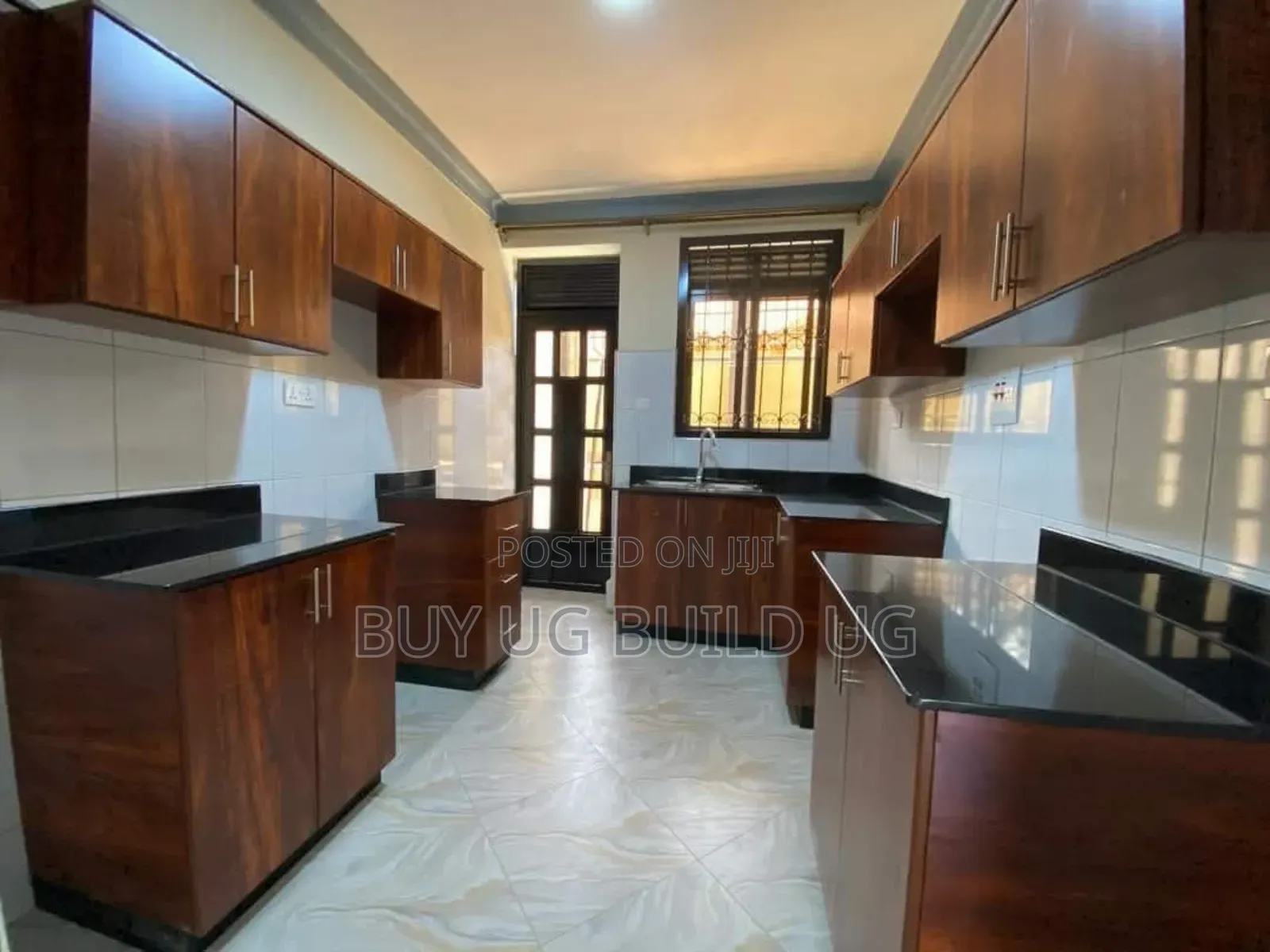 3bdrm Duplex in Kira for rent