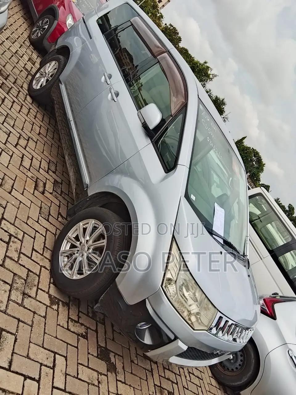 Mitsubishi Delica 2010 Silver