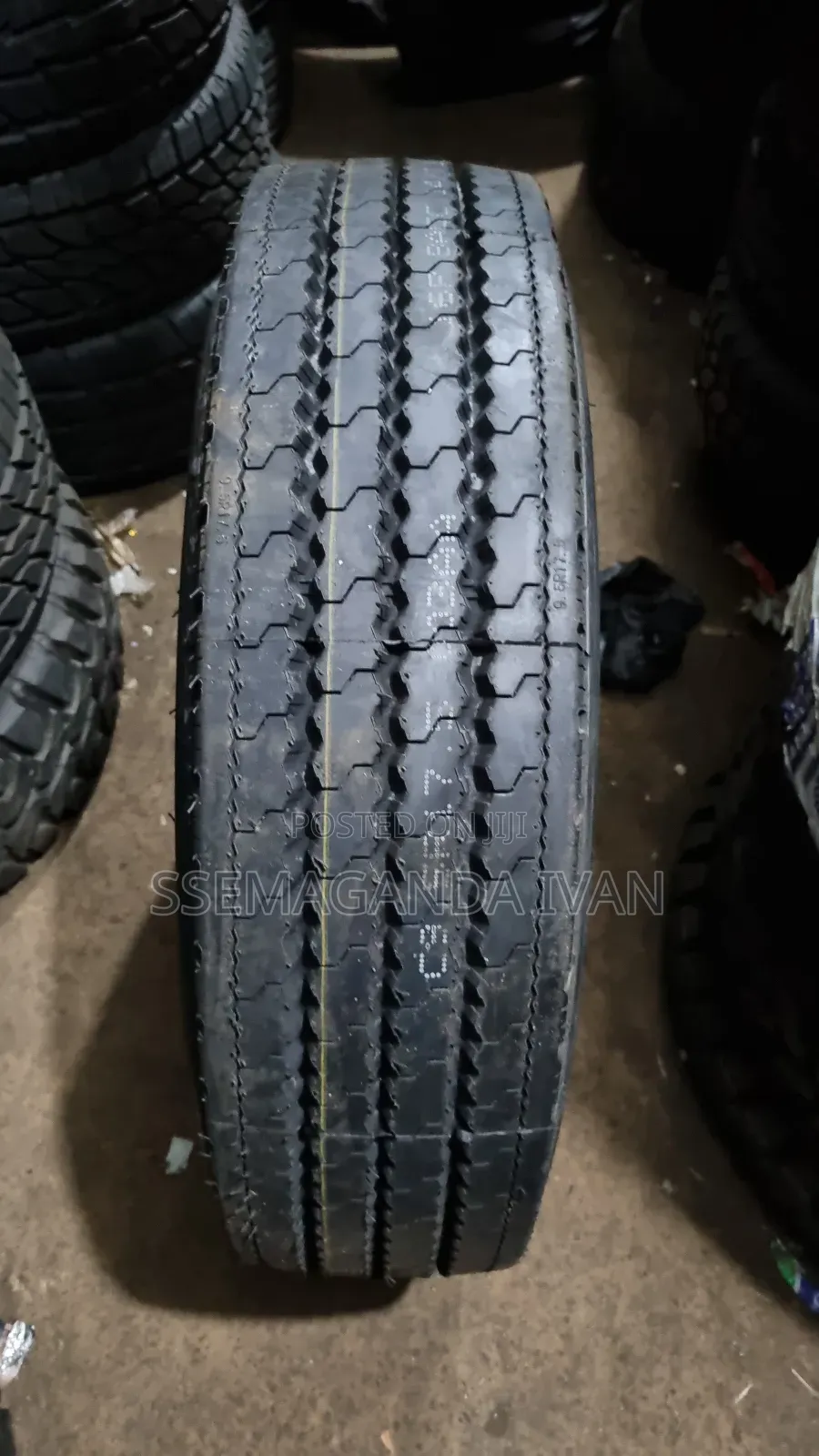 9.5r17.5 Headway Tyre