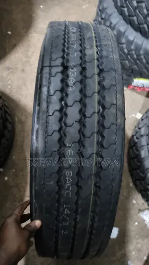 9.5r17.5 Headway Tyre