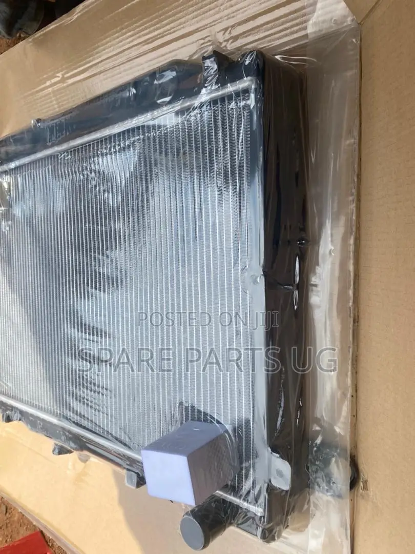 Landcruiser V8 LC100 Radiator