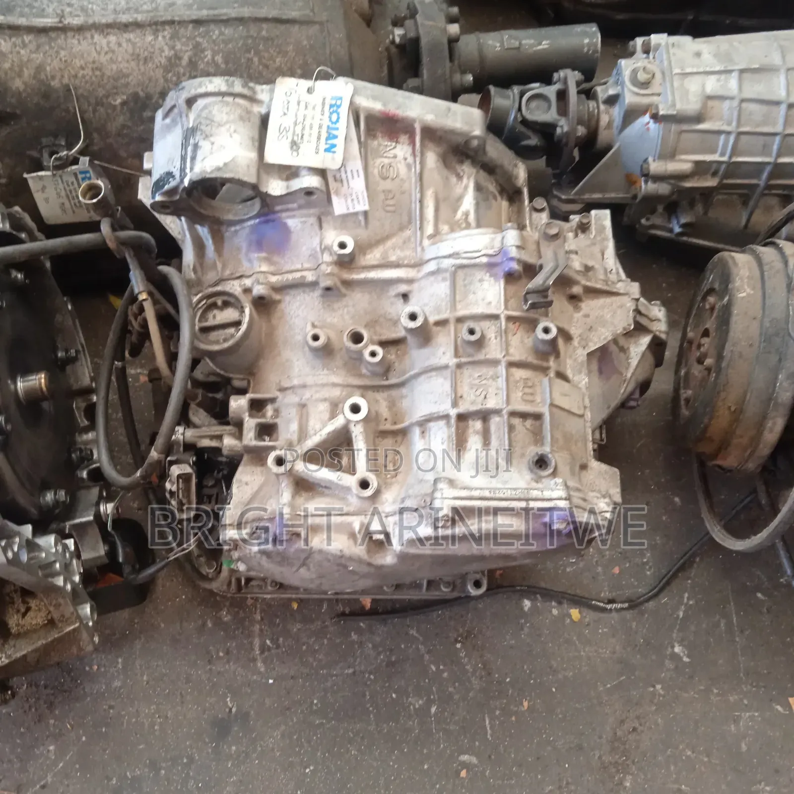 Gear Box for Toyota Ipsum Ordinary Two Wheel Drive.