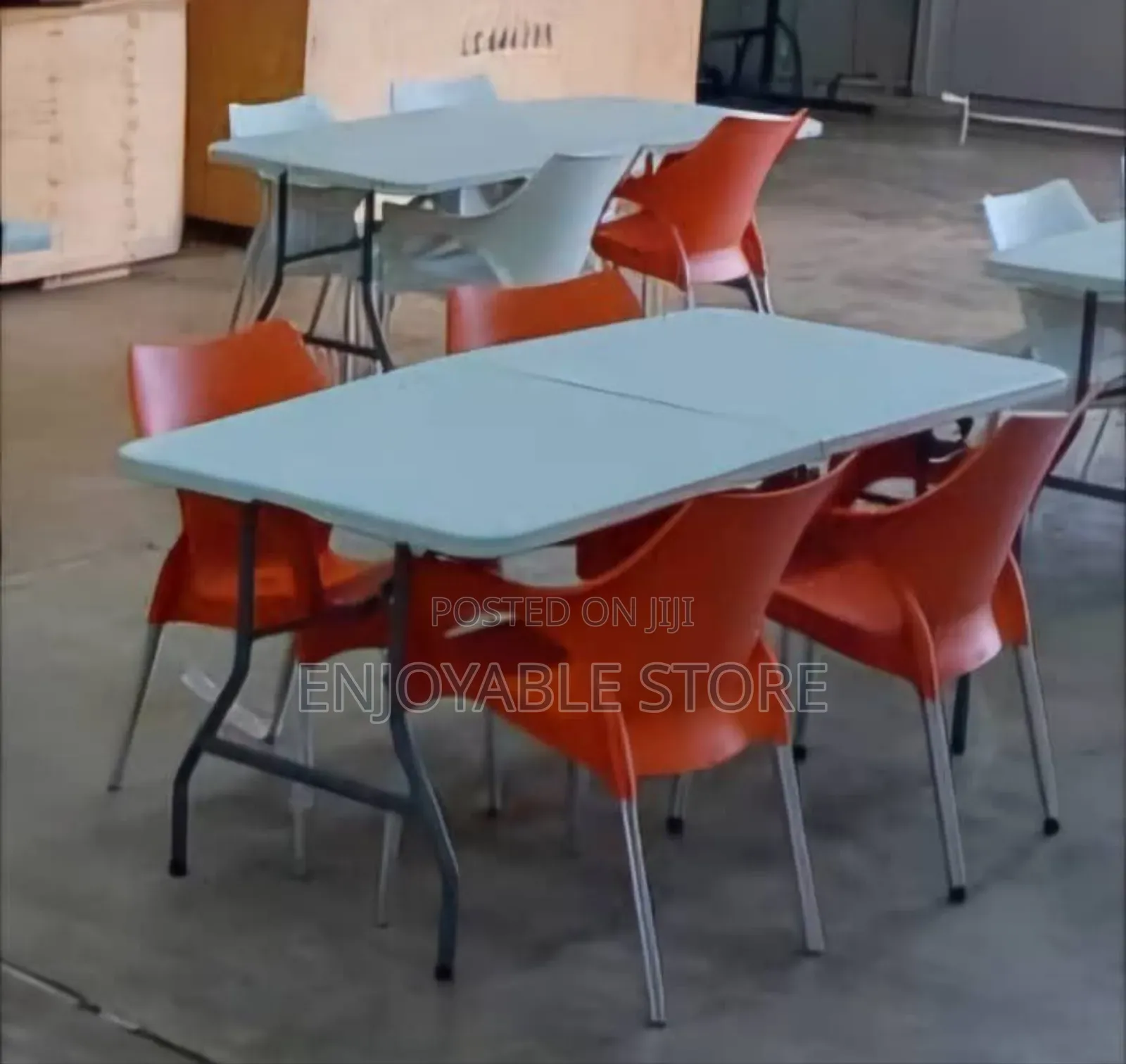 Plastic Table and 4 Chairs for Hotel,Dining, Restaurant