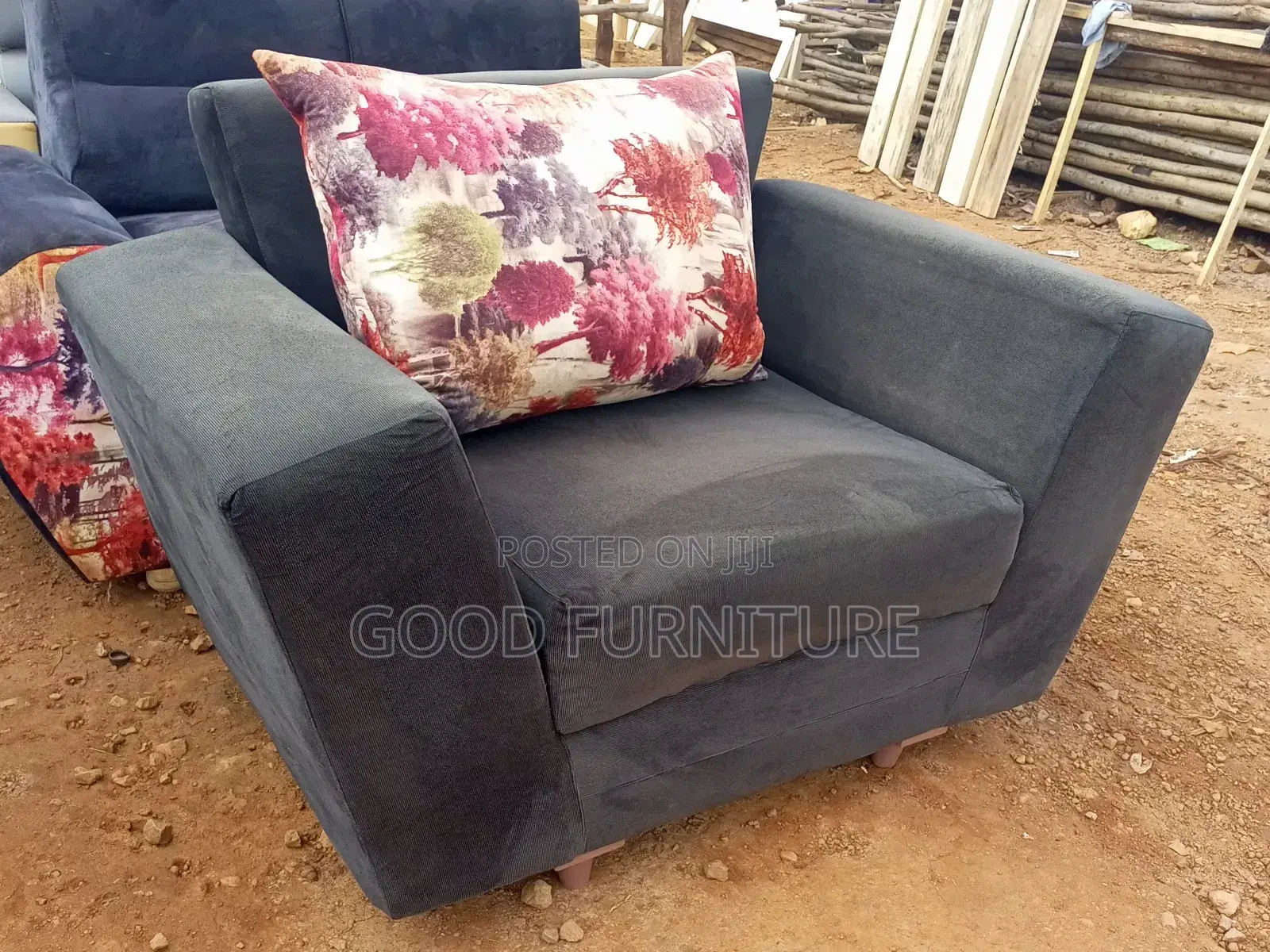 Amazing Single Seater Sofa