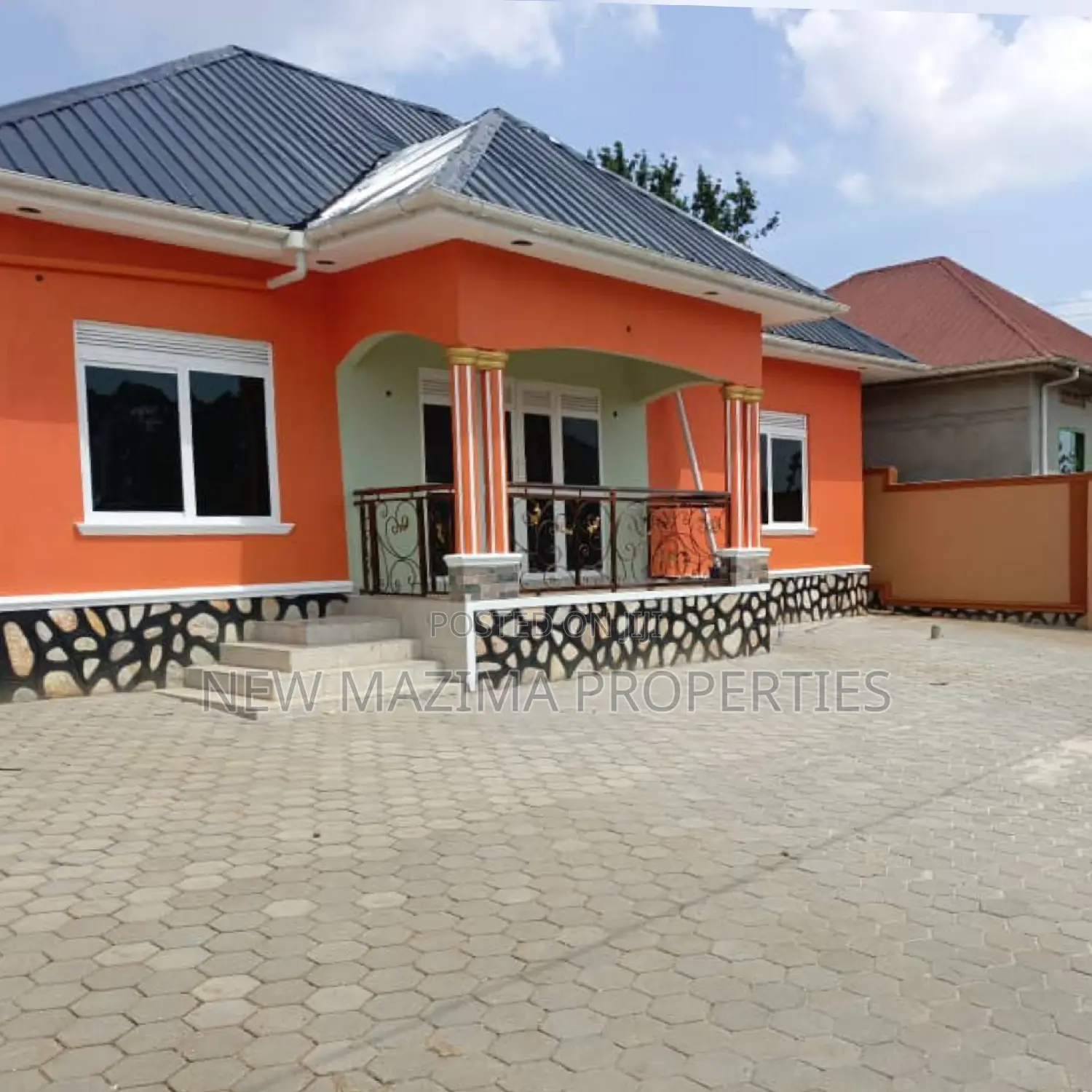 3bdrm Bungalow in Bulenga Buloba, Division A for sale