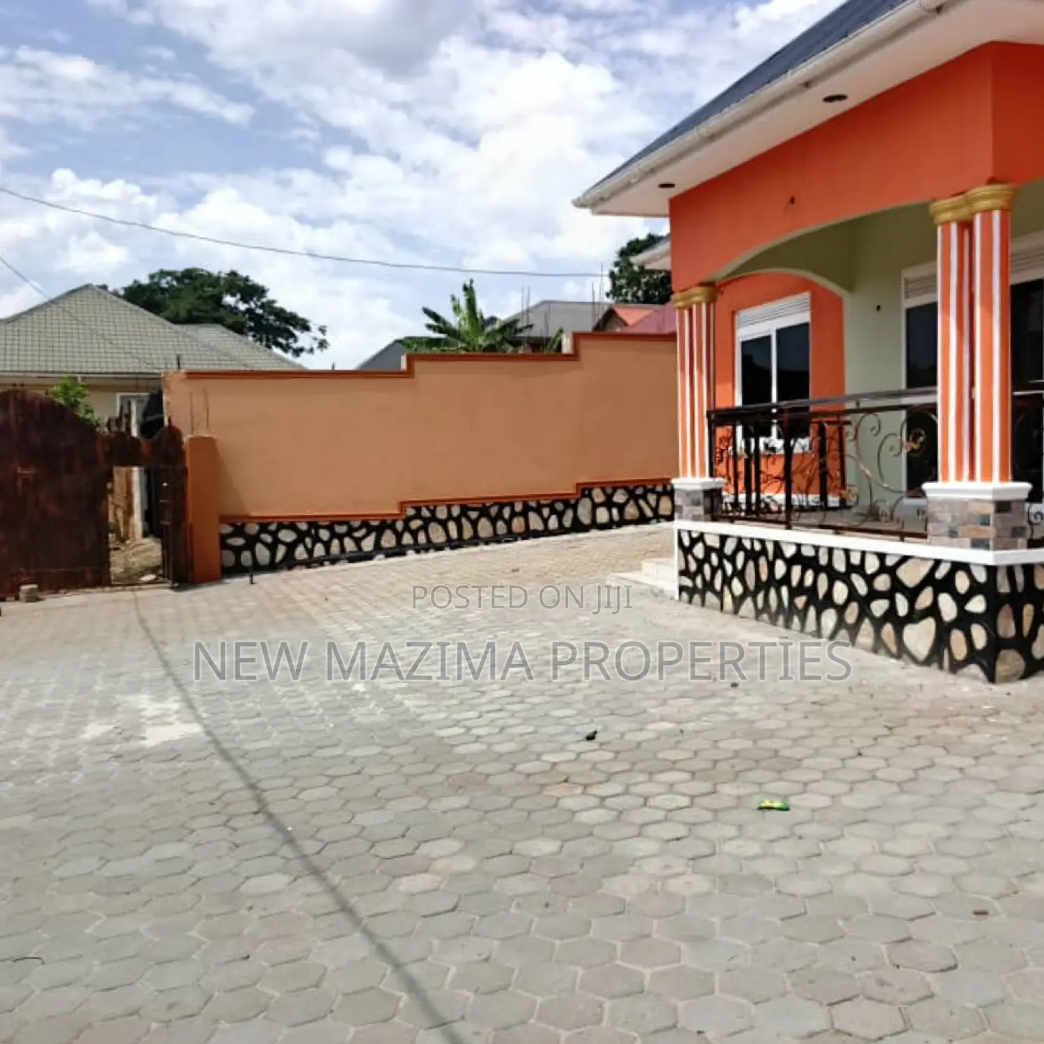 3bdrm Bungalow in Bulenga Buloba, Division A for sale