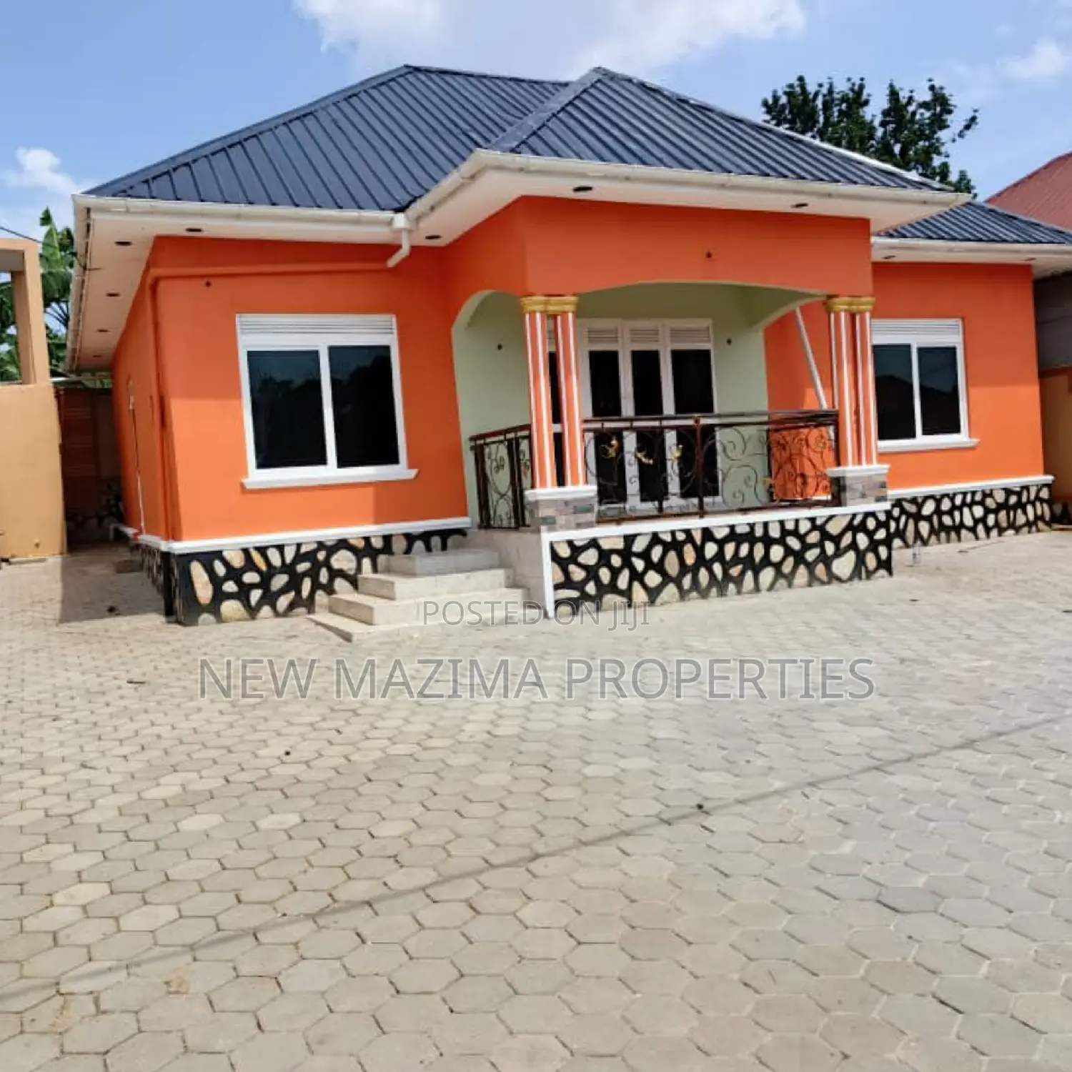 3bdrm Bungalow in Bulenga Buloba, Division A for sale