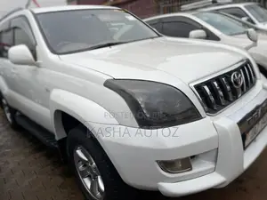Toyota Land Cruiser Prado 2004 White