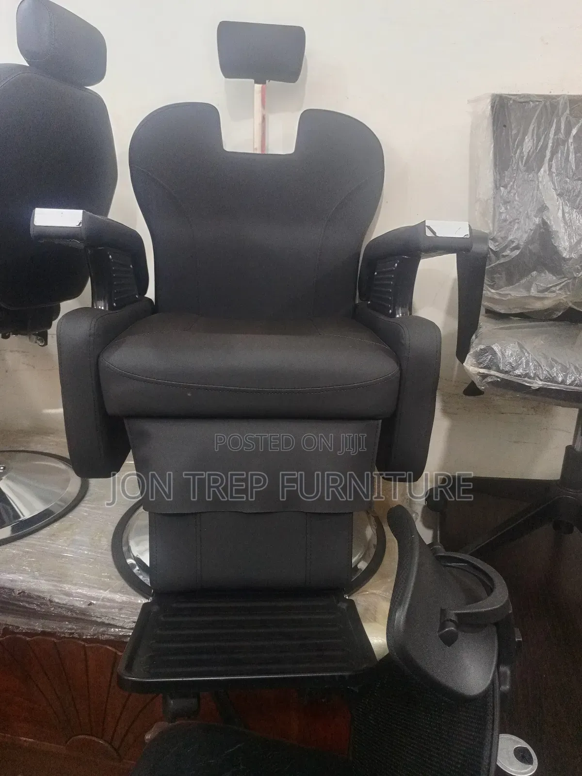 Barbar Saloon Chair