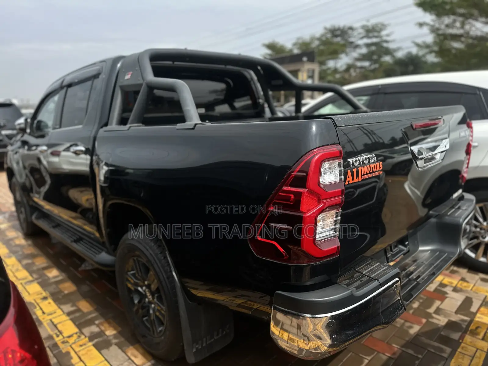 Toyota Hilux 2021 Black