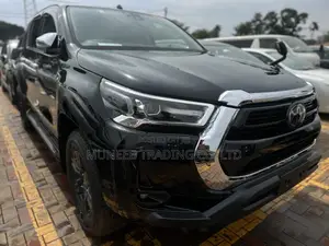 Toyota Hilux 2021 Black