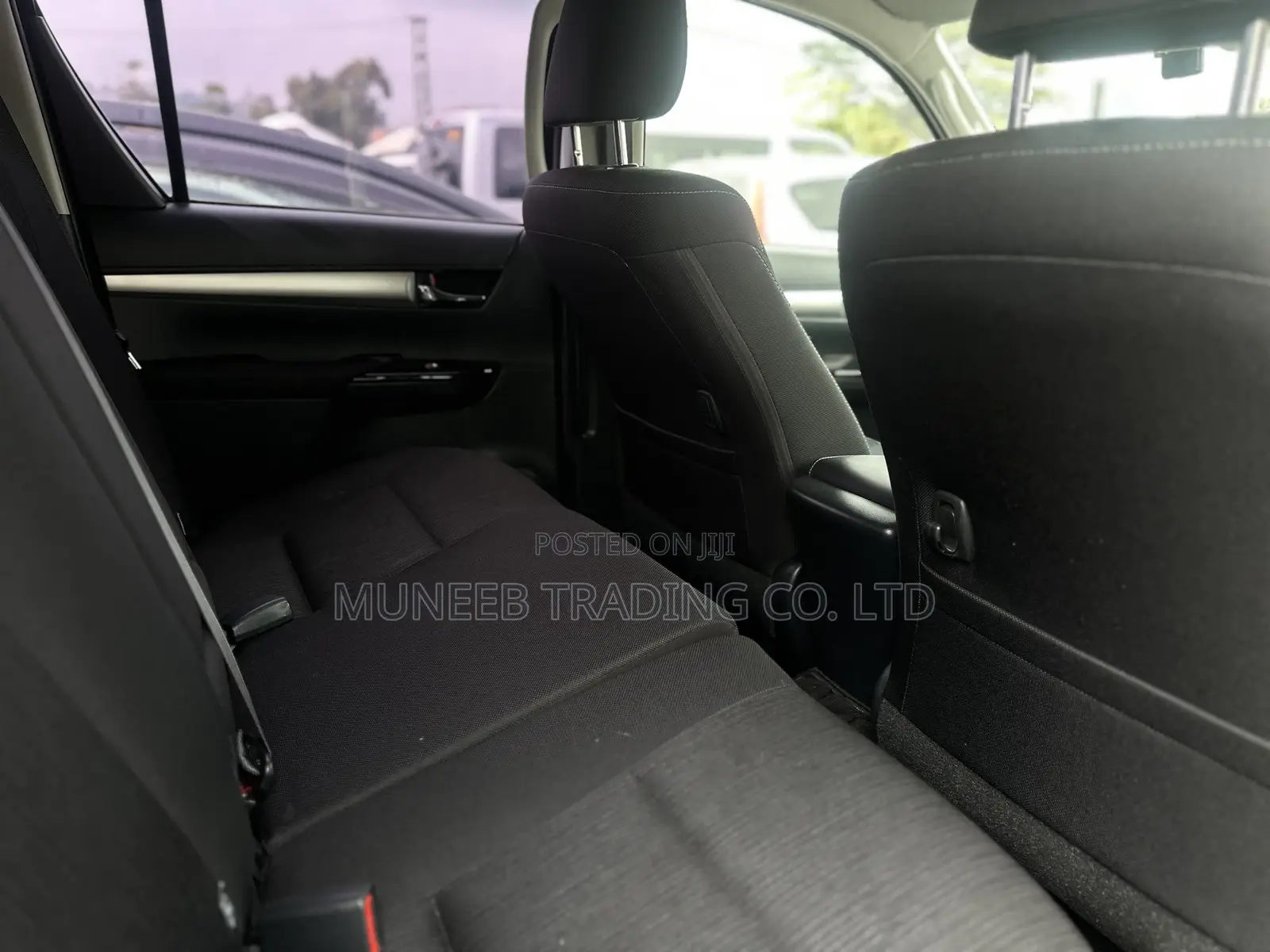 Toyota Hilux 2021 Black