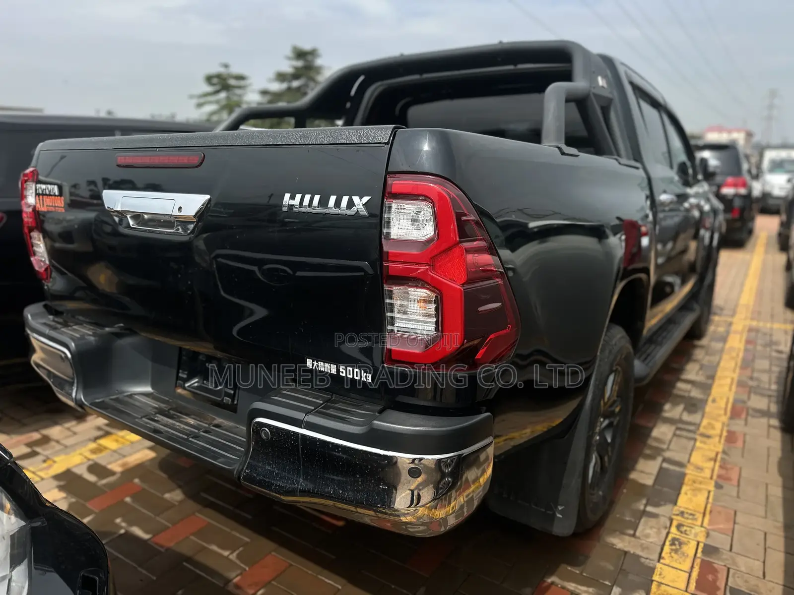 Toyota Hilux 2021 Black