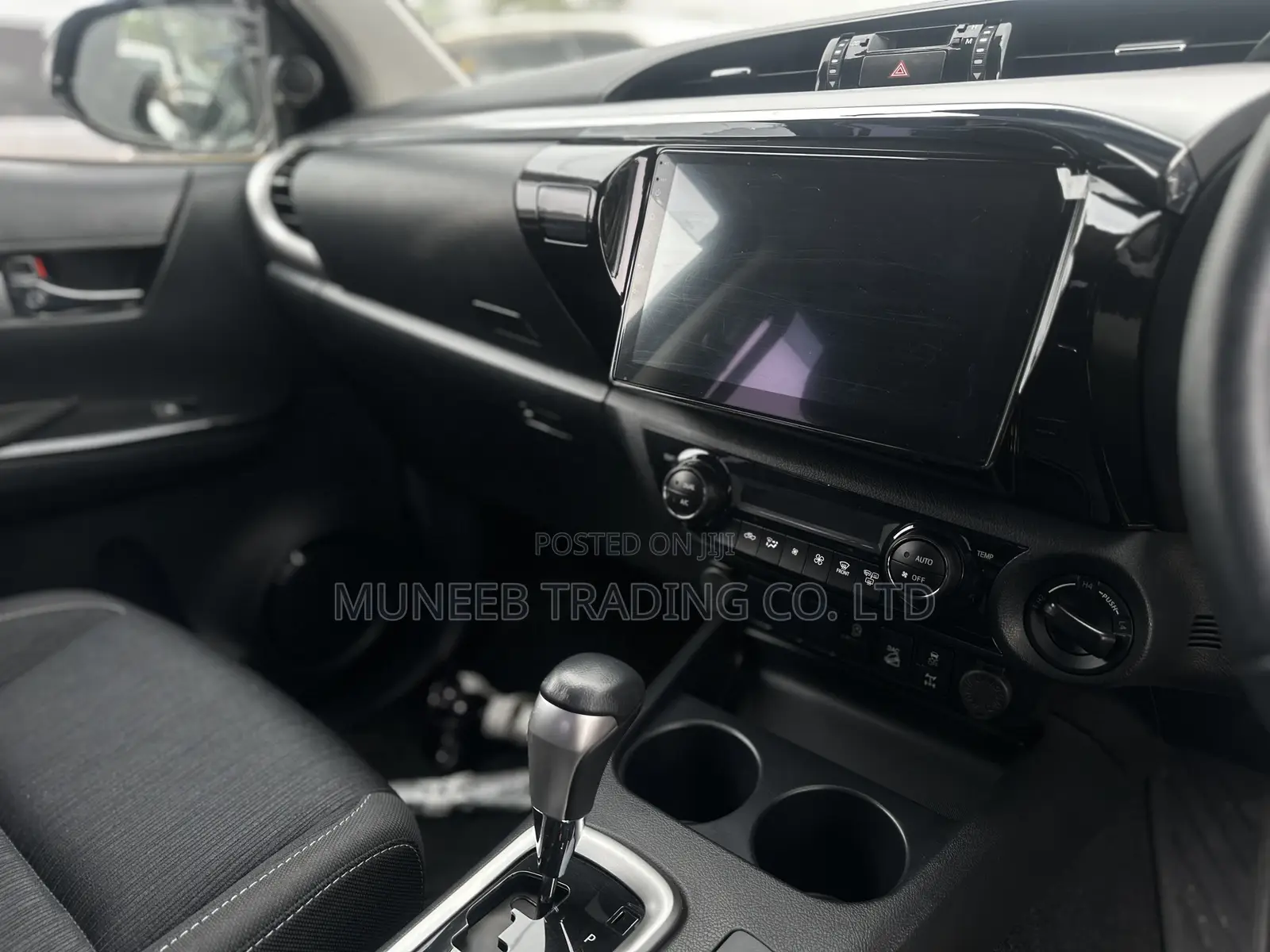 Toyota Hilux 2021 Black