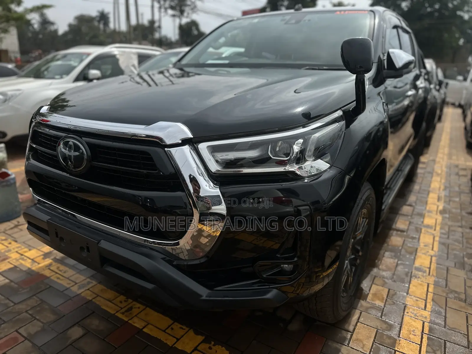 Toyota Hilux 2021 Black