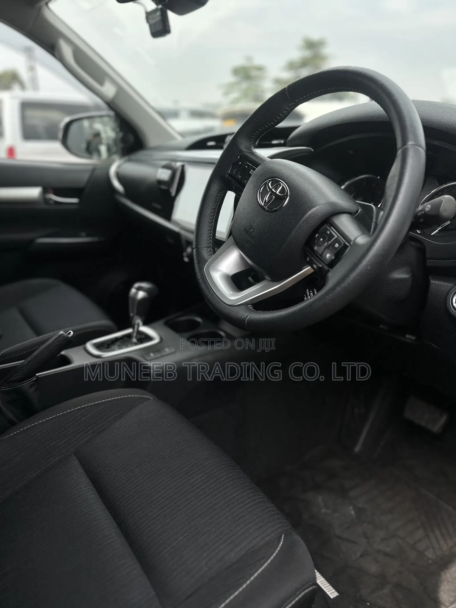 Toyota Hilux 2021 Black