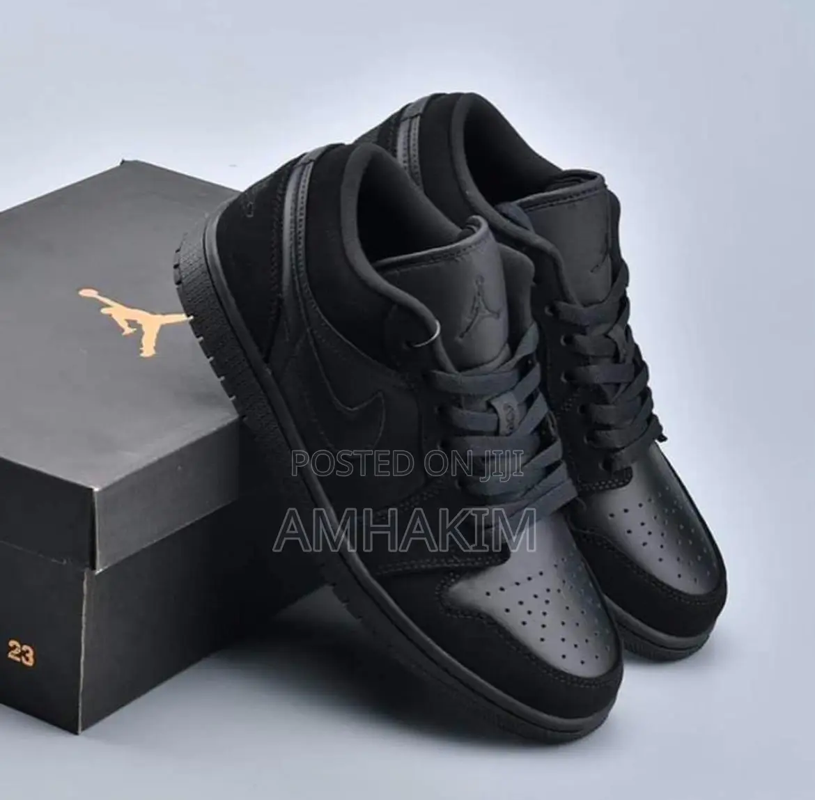 Classiv Nike Air Jordan 1 Low X Tripple Black in Stock