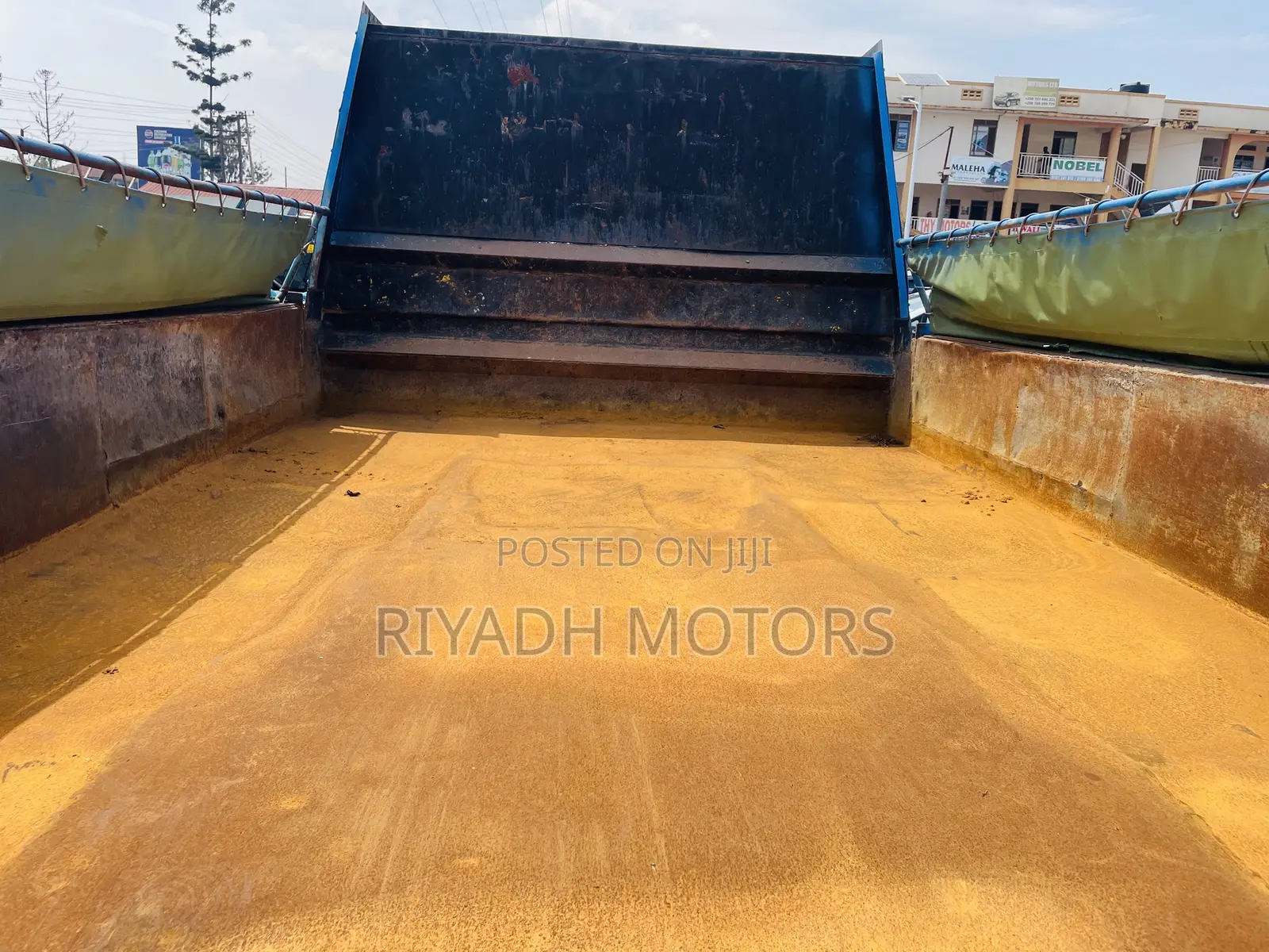 Fuso Tipper Very Strong Machine