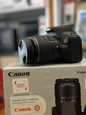 Canon 200D