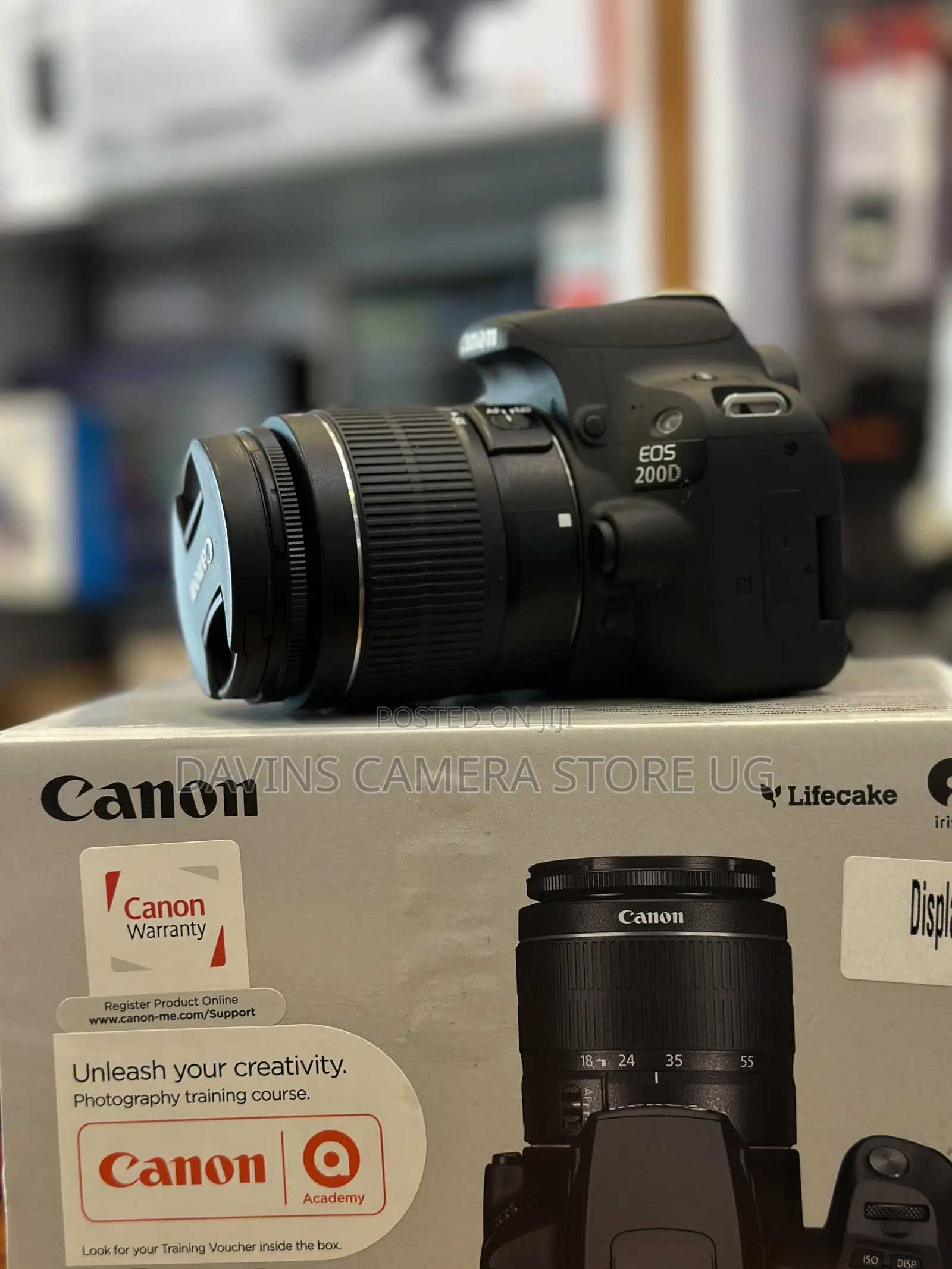 Canon 200D