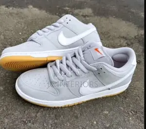 Nike Dunk Low SE