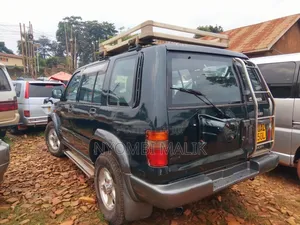 Isuzu Trooper 2002 Green