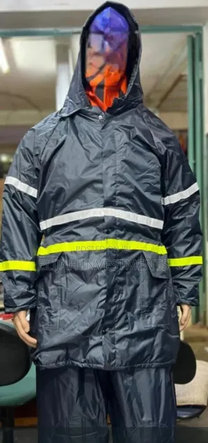 Long Lasting Quality Fibre Safety Rain Coat.