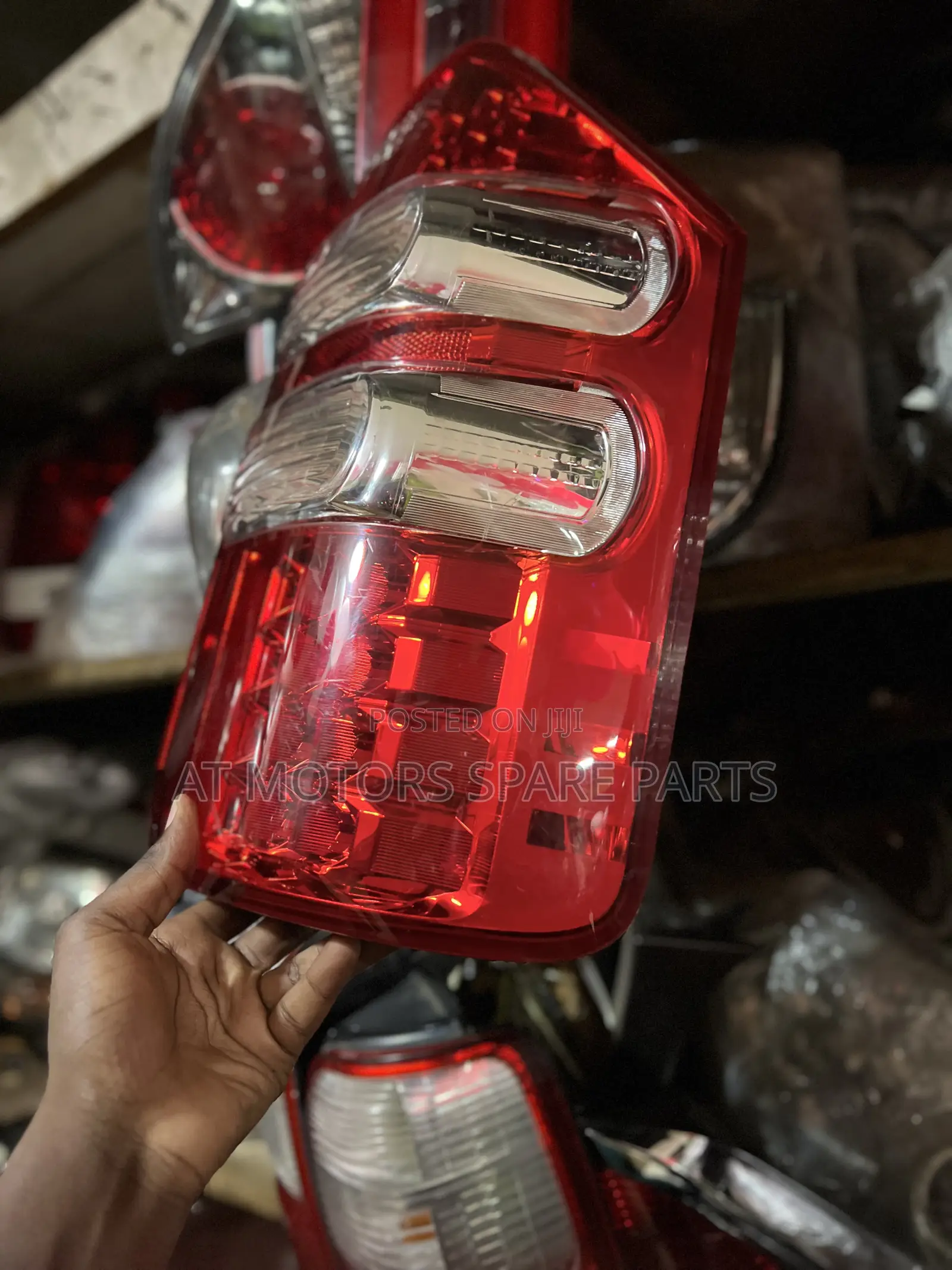 Noah Tail Light 2010